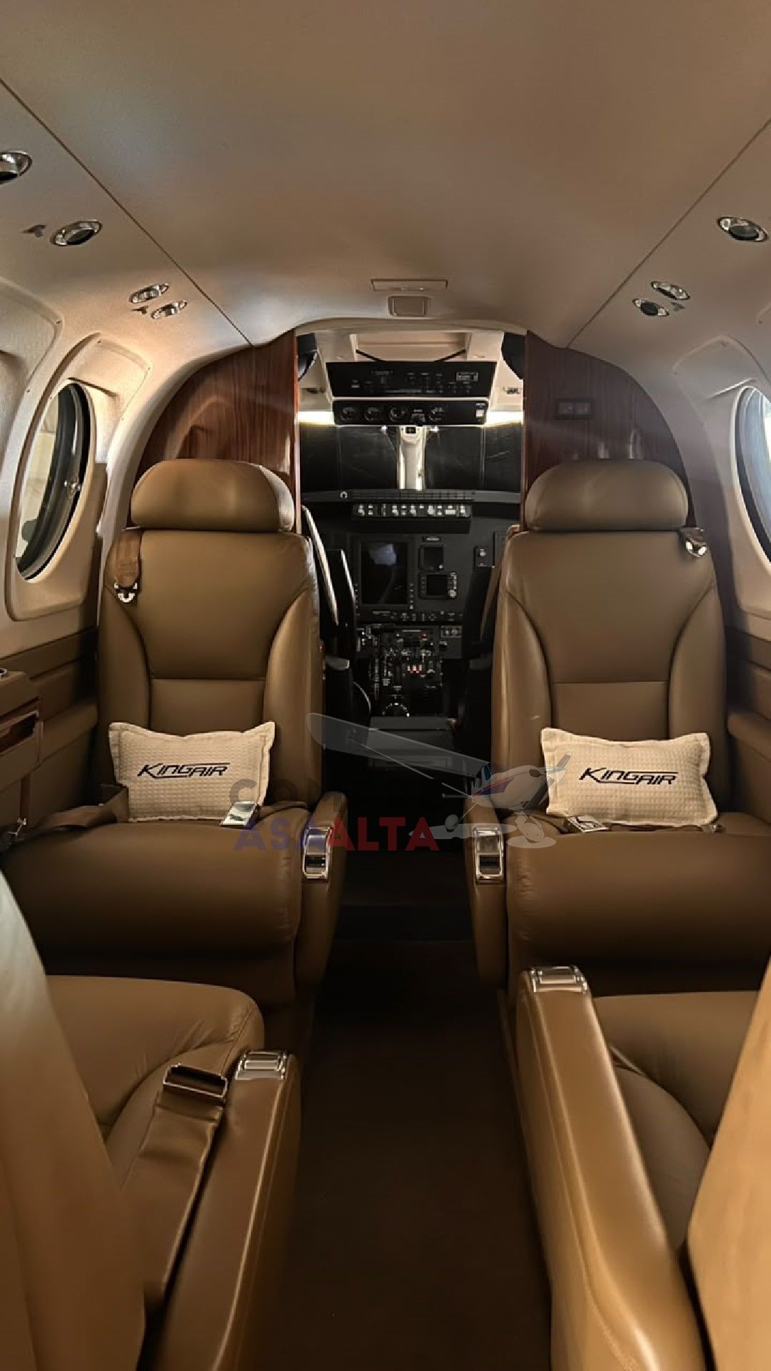 BEECHCRAFT KING AIR C90 GTX 2015 — foto 15 de 18