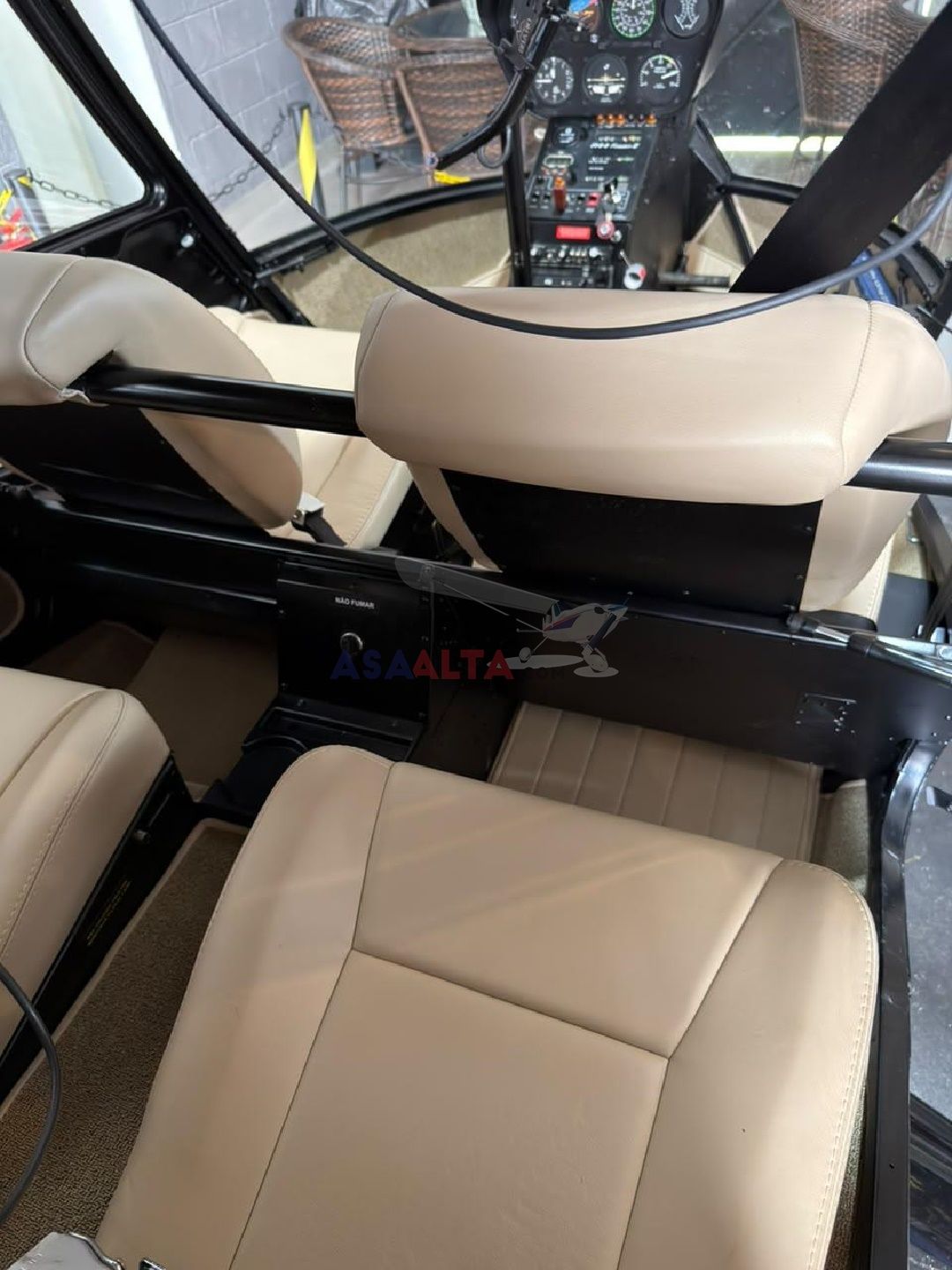 ROBINSON R44 RAVEN II 2009 — foto 4 de 8