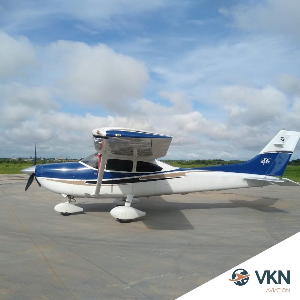 CESSNA SKYLANE 182T 2004 CESSNA SKYLANE 182T 2004
