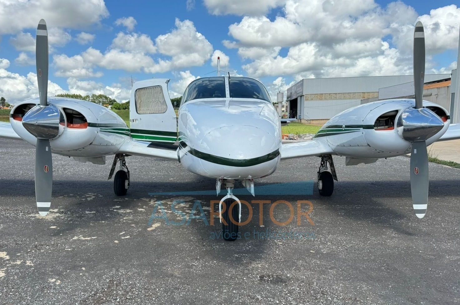 EMBRAER EMB-810C SENECA II 1980 EMBRAER EMB-810C SENECA II 1980