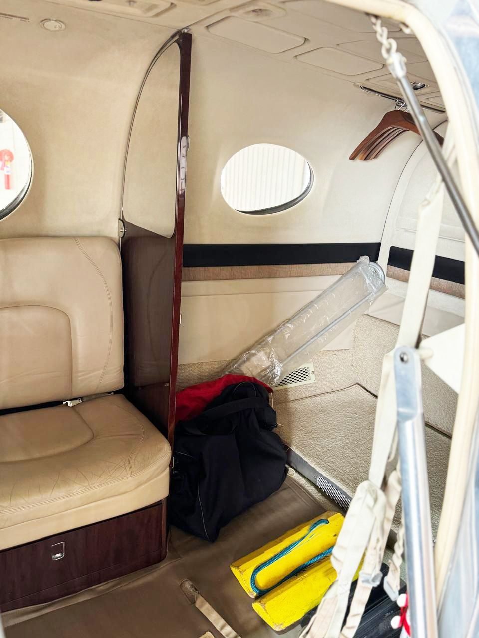BEECHCRAFT KING AIR 350 2000 BEECHCRAFT KING AIR 350 2000