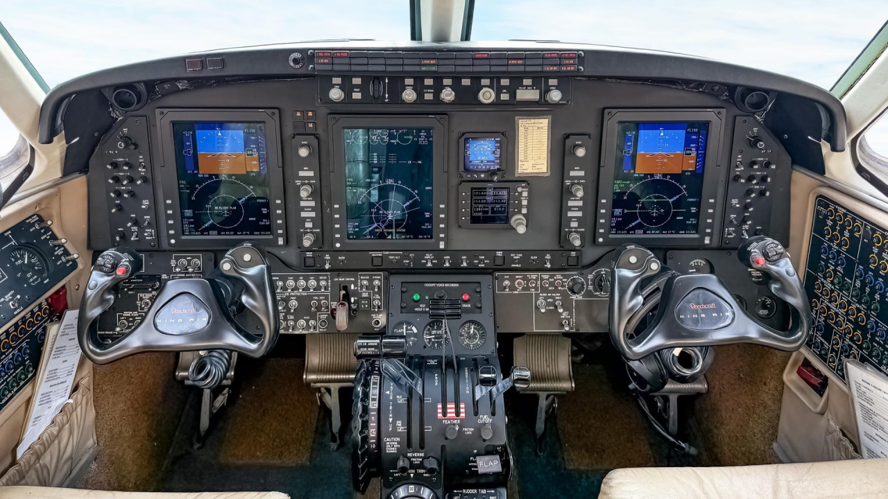 BEECHCRAFT KING AIR C90GTX 2011 BEECHCRAFT KING AIR C90GTX 2011