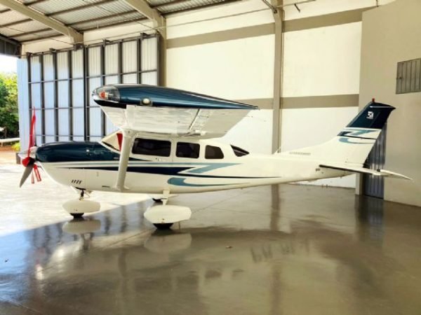 CESSNA AIRCRAFT C206H 2006