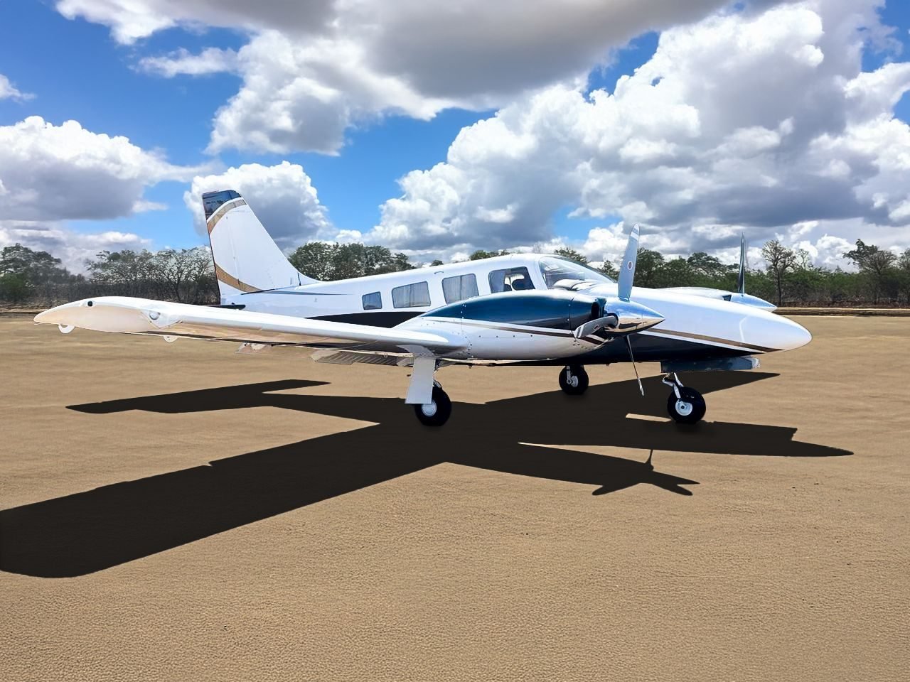 NEIVA/PIPER EMB-810D SENECA III 1994 NEIVA/PIPER EMB-810D SENECA III 1994
