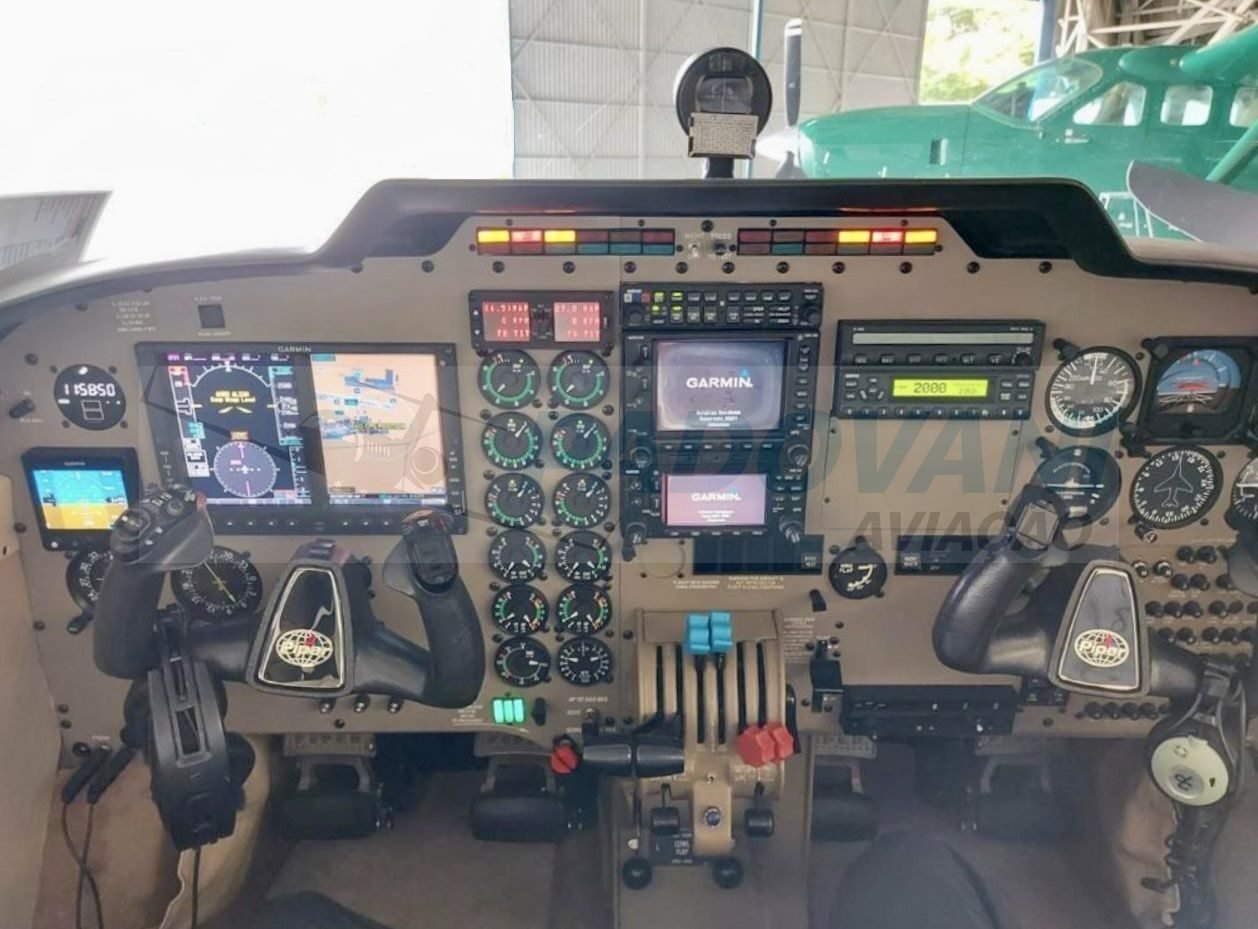 PIPER PA-34-220T SENECA V 2001 PIPER PA-34-220T SENECA V 2001