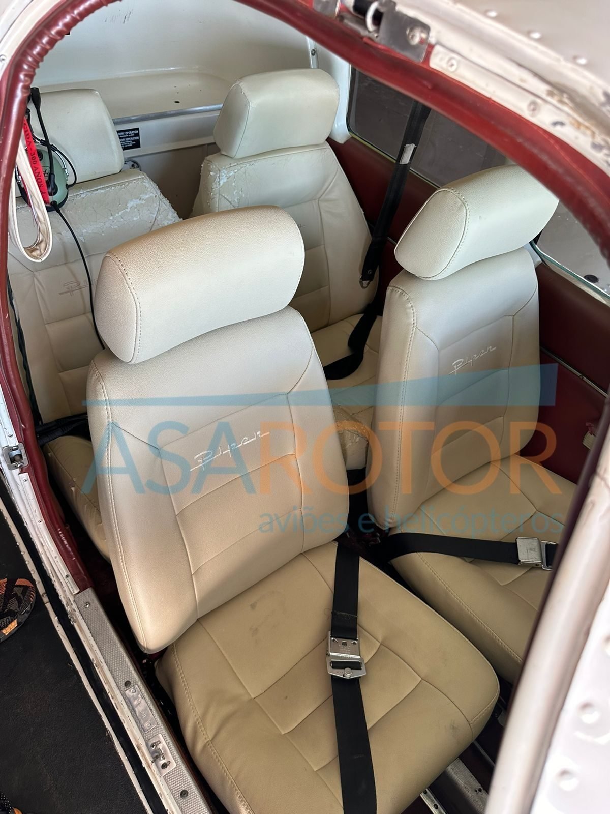 PIPER CHEROKEE PA-28-140 1974