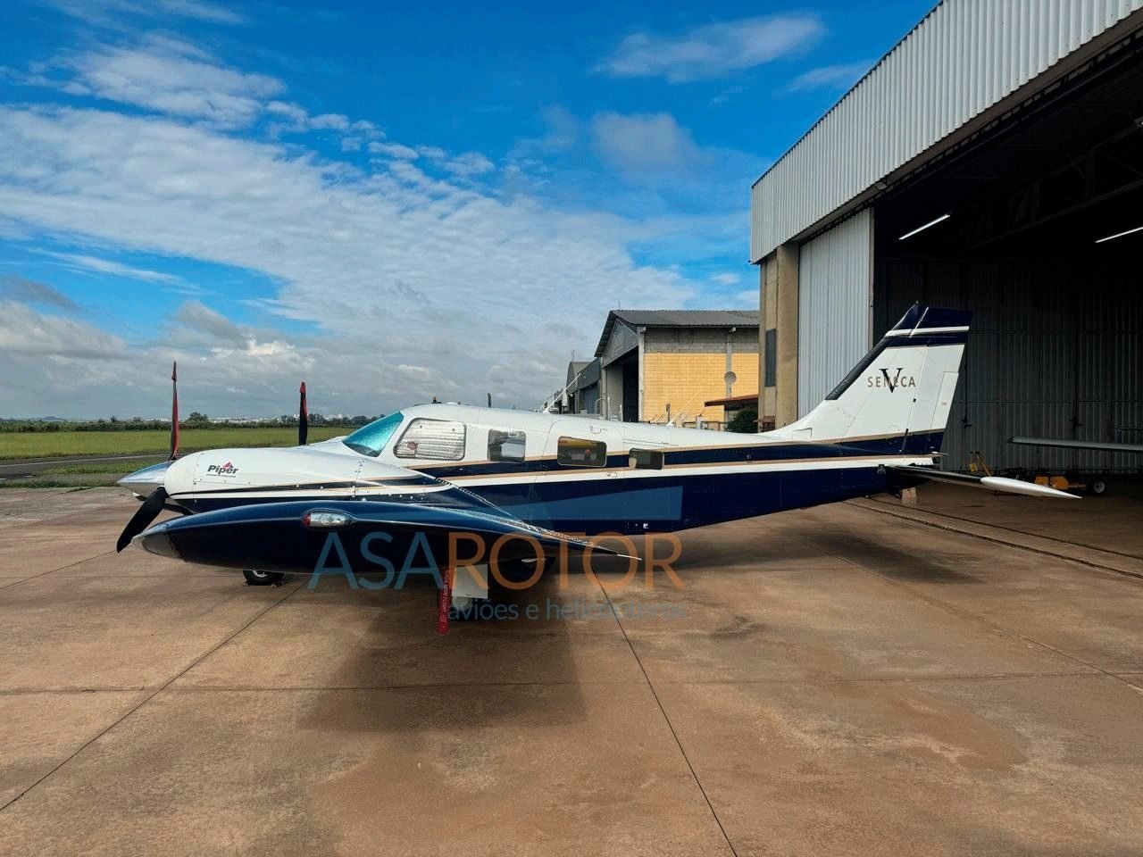 PIPER PA34-220T SENECA V 1998 PIPER PA34-220T SENECA V 1998