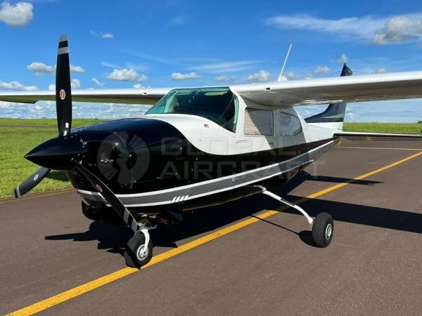 CESSNA 210L CENTURION 1975