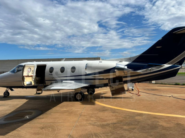 HAWKER 400XP 2003