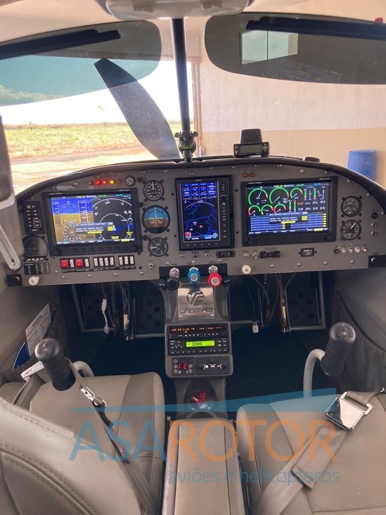 VANS AIRCRAFT RV-10 2011 FLYER VANS AIRCRAFT RV-10 2011 FLYER