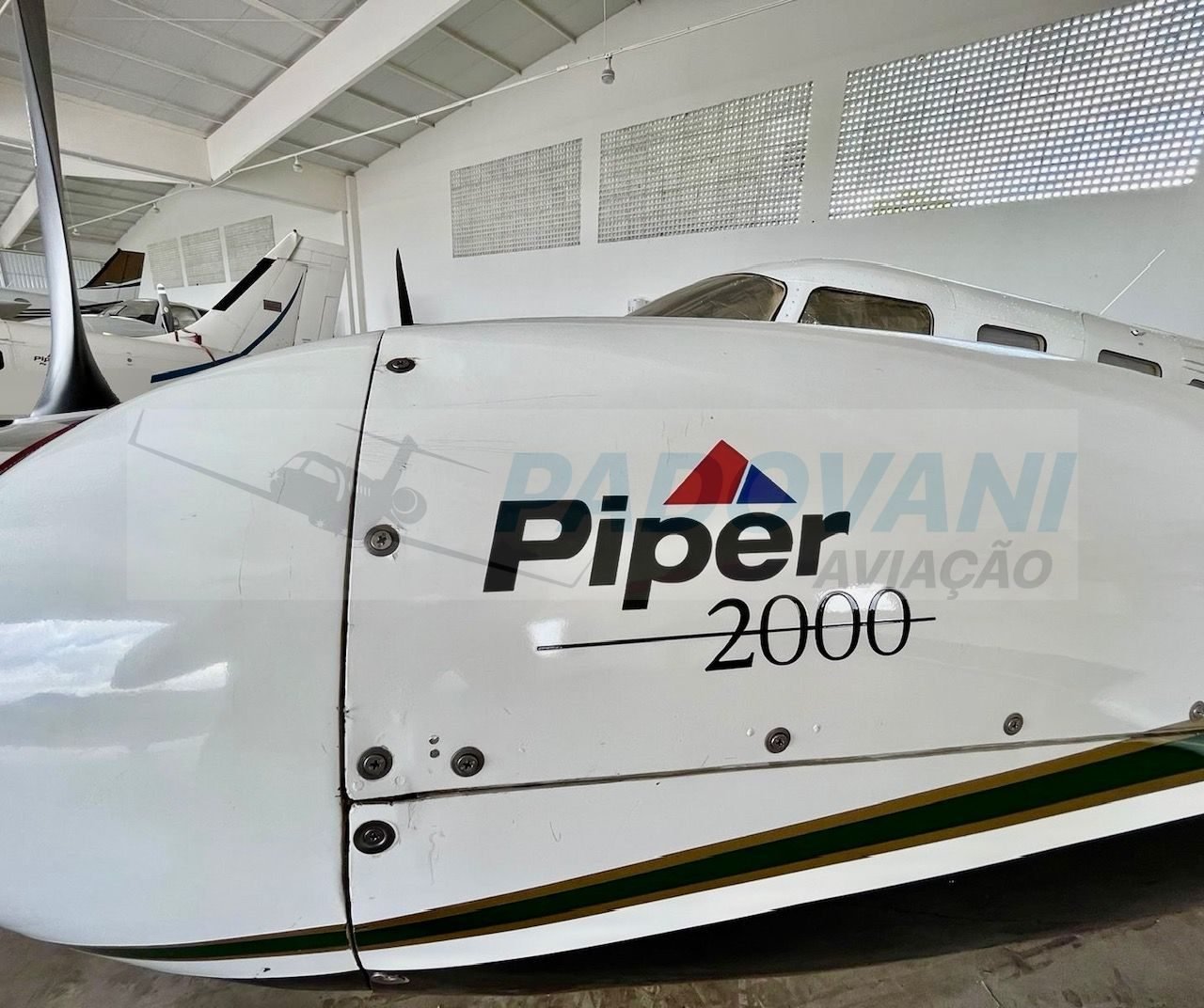 PIPER PA-34-220T SENECA V 2000 PIPER PA-34-220T SENECA V 2000