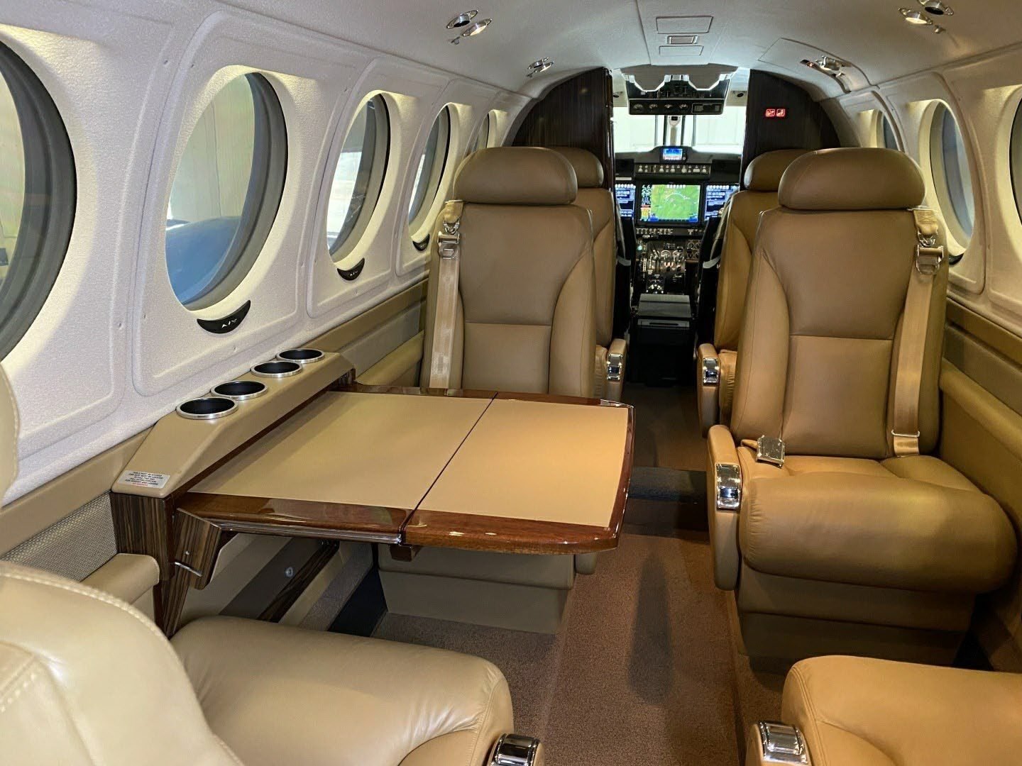 BEECHCRAFT KING AIR 250 2016 BEECHCRAFT KING AIR 250 2016