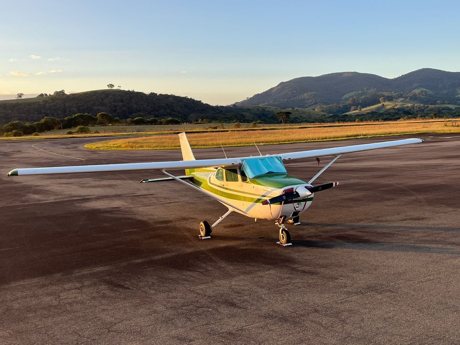 CESSNA 172M SKYHAWK 1974