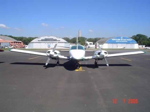 EMB-810C SENECA II 1980
