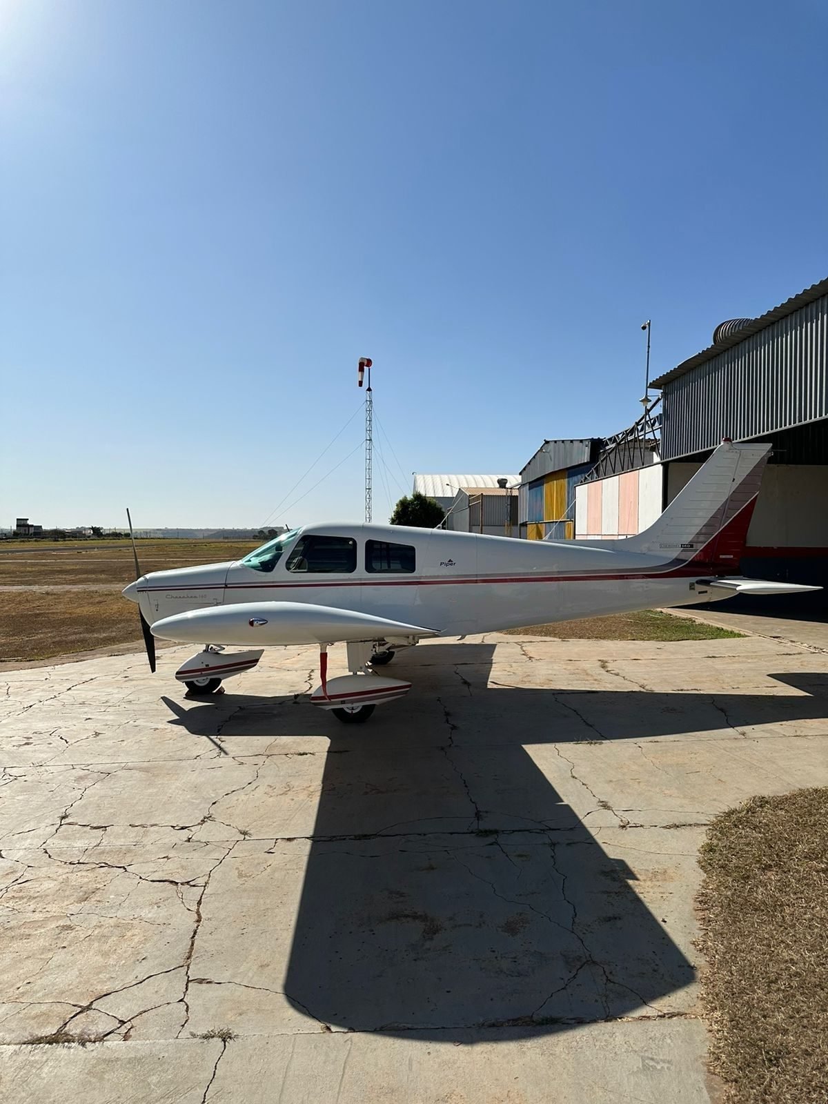 PIPER CHEROKEE PA-28-140 1974