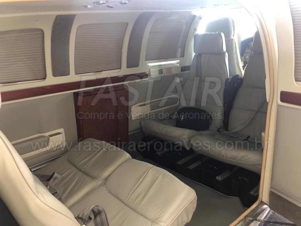 BEECHCRAFT BARON B58 2000 BEECHCRAFT BARON B58 2000