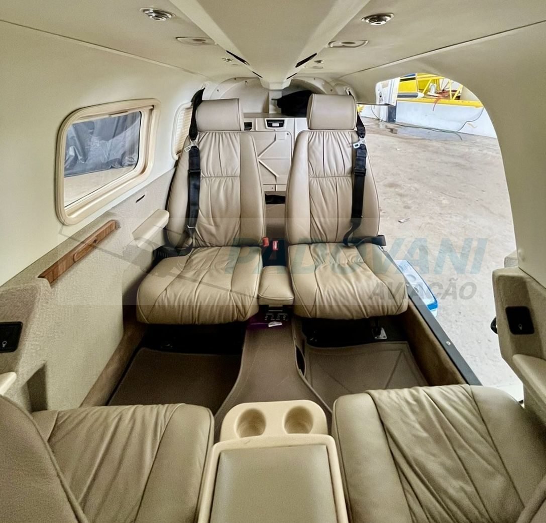 PIPER PA-34-220T SENECA V 2000 PIPER PA-34-220T SENECA V 2000