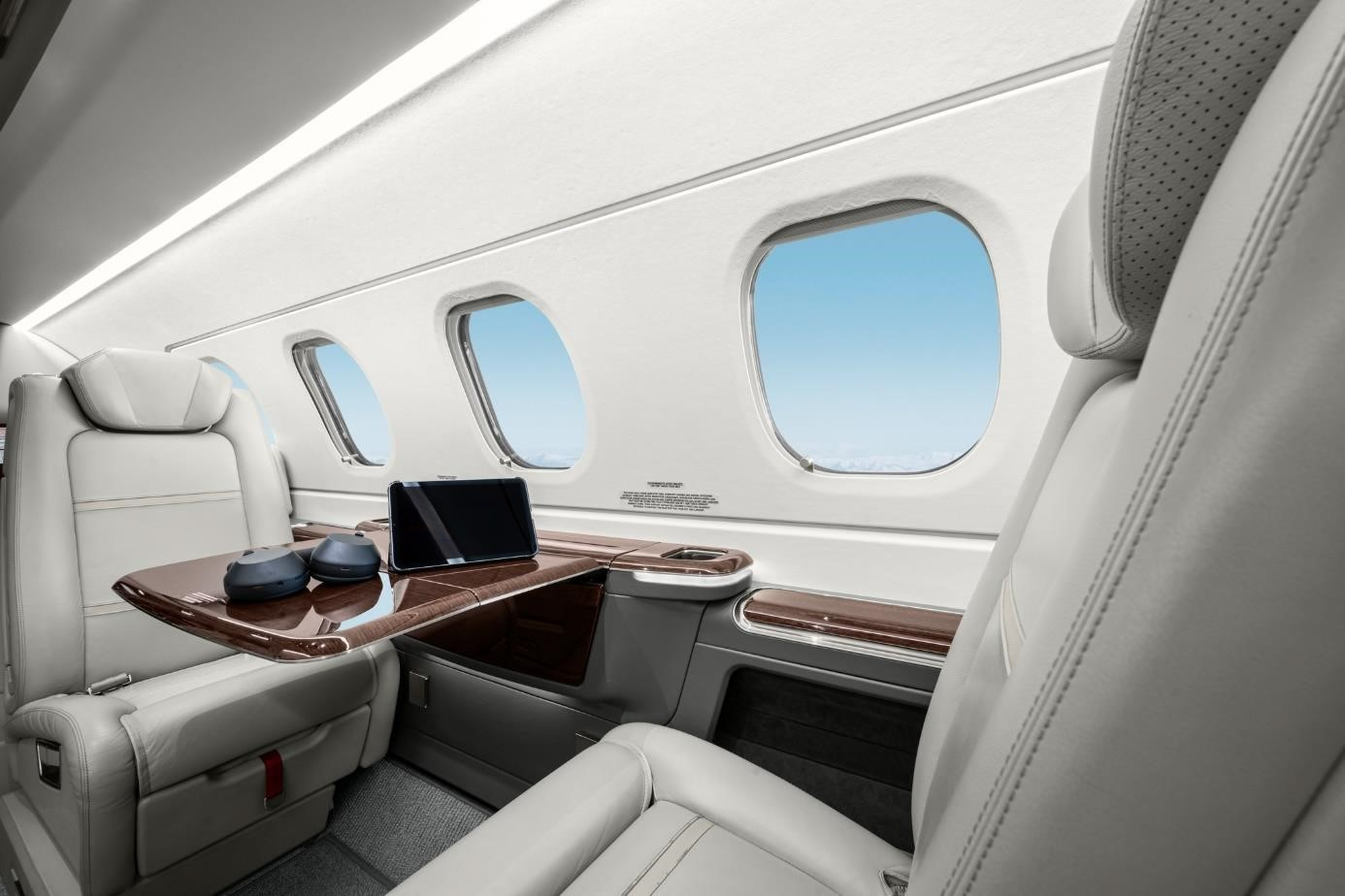 EMBRAER PHENOM 300E 2019 EMBRAER PHENOM 300E 2019