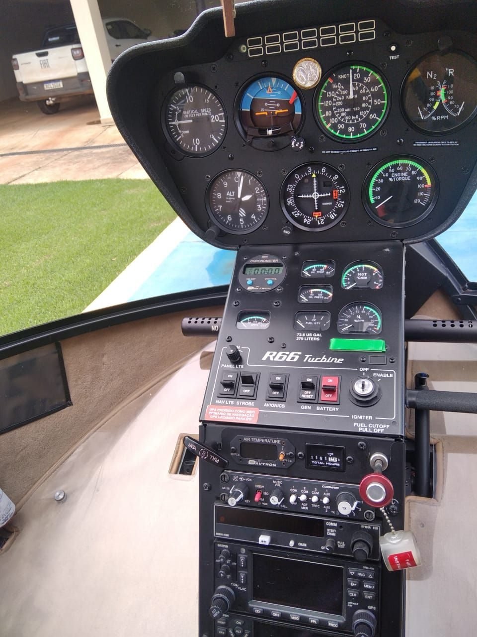 ROBINSON R66 TURBINE 2012 ROBINSON R66 TURBINE 2012
