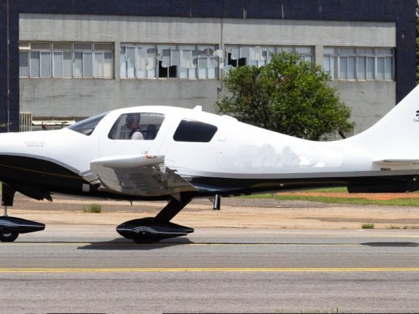 CESSNA COLUMBIA 400 LC4-550FG 2007