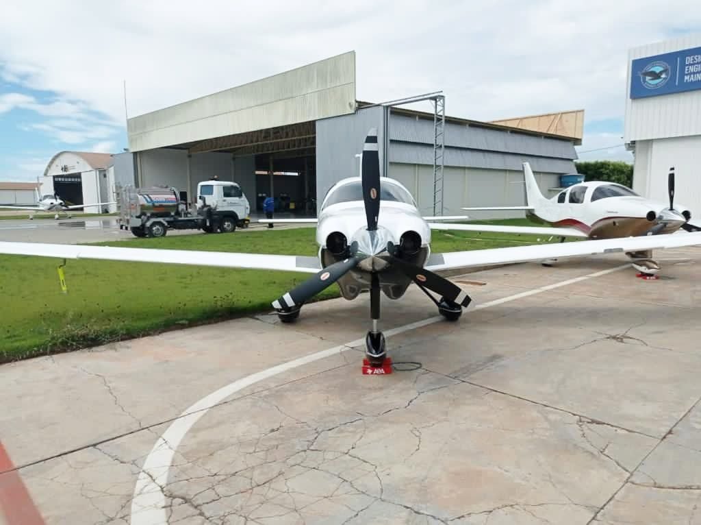 CESSNA COLUMBIA 400 LC4-550FG 2007 CESSNA COLUMBIA 400 LC4-550FG 2007