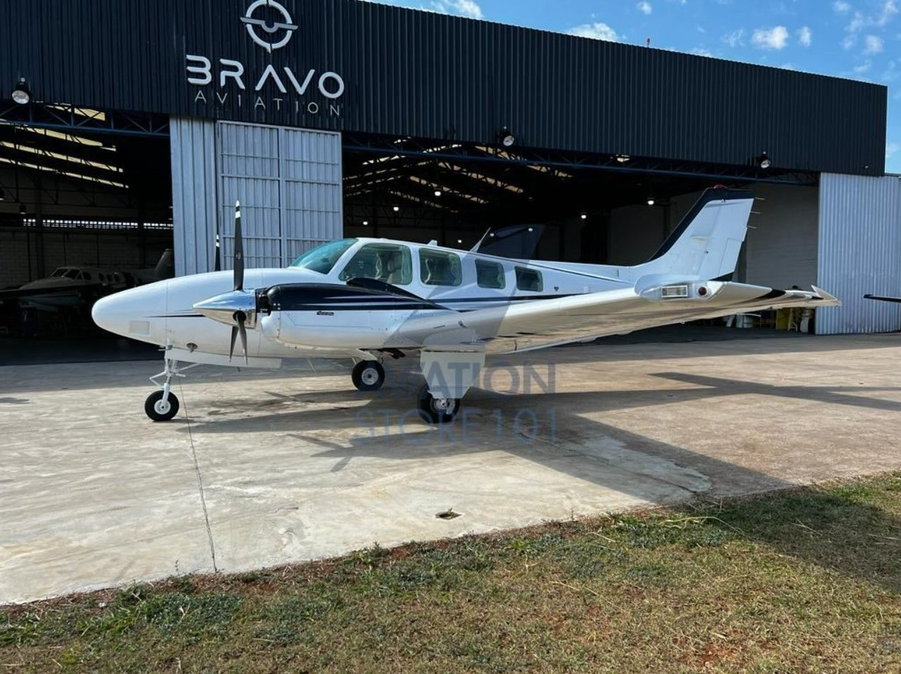 BEECHCRAFT BARON 58 1990 BEECHCRAFT BARON 58 1990