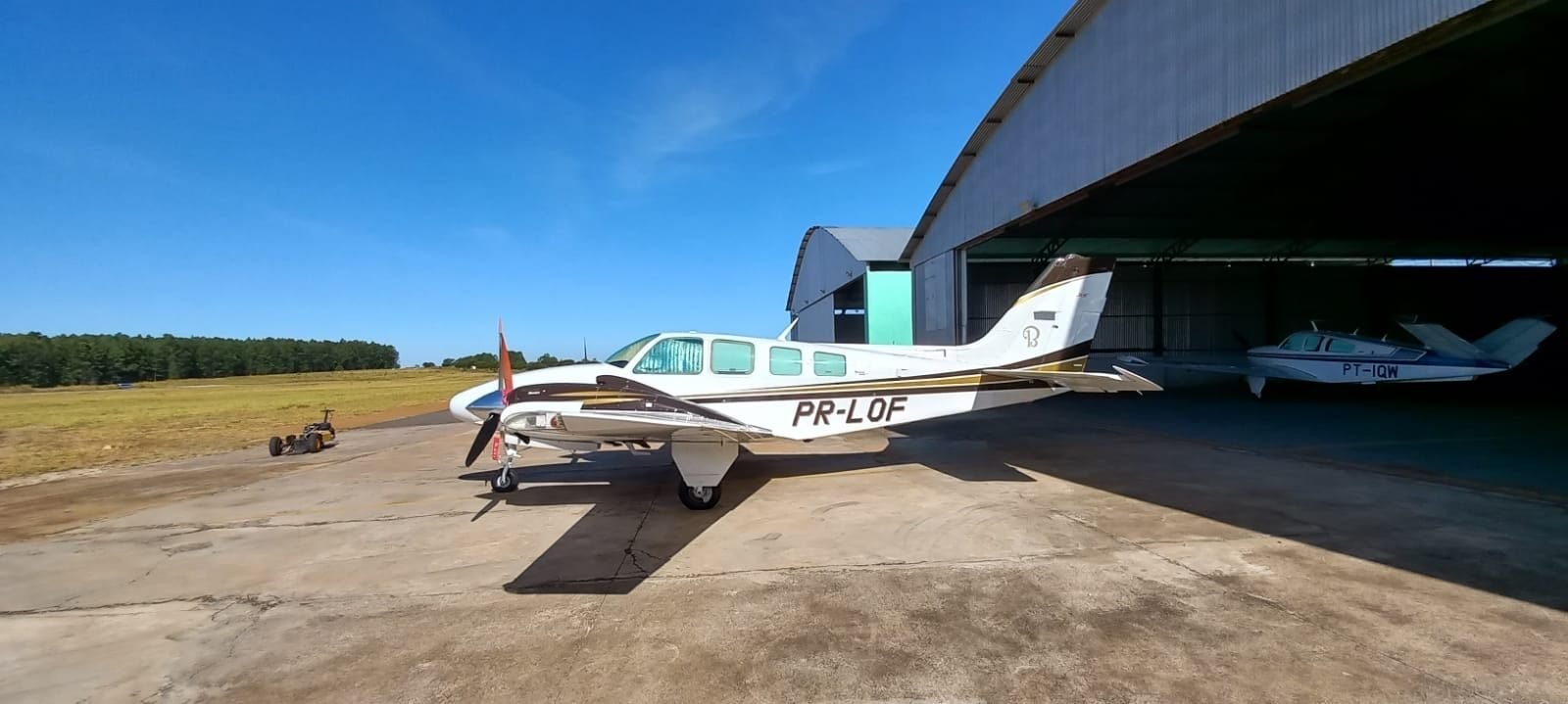 BEECHCRAFT BARON 58 1979