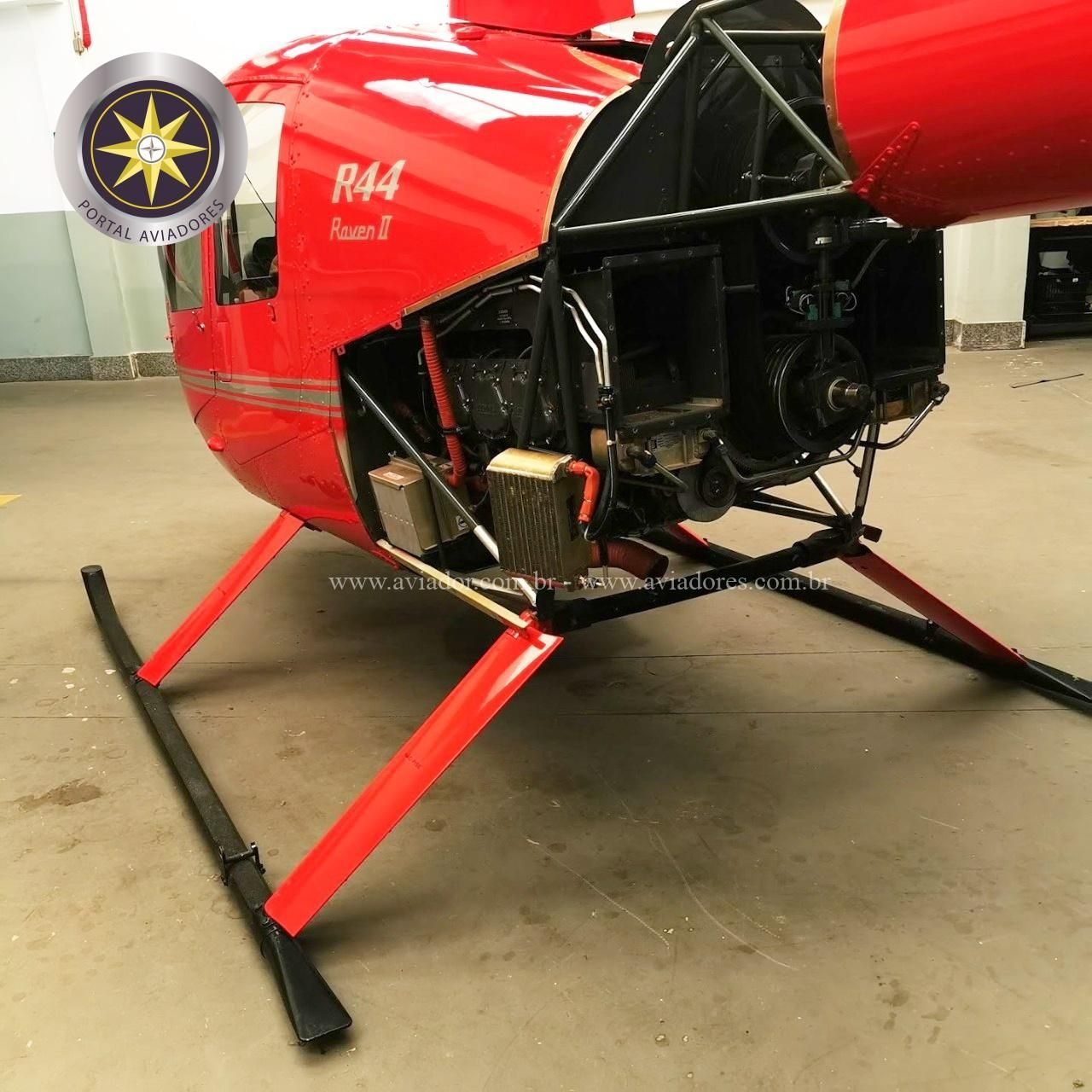 ROBINSON R44 RAVEN II | Ano 2011 ROBINSON R44 RAVEN II | Ano 2011