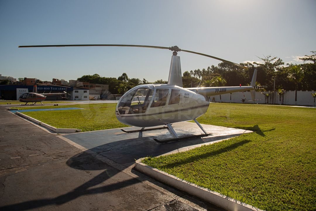 ROBINSON R44 RAVEN II 2006 ROBINSON R44 RAVEN II 2006