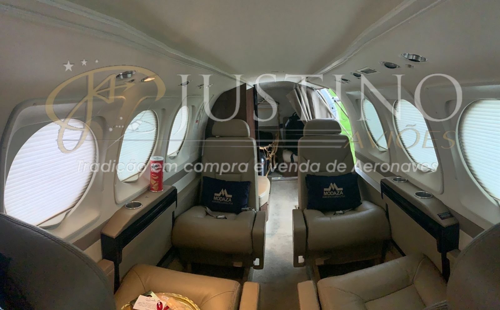 BEECHCRAFT KING AIR C90A 1990 BEECHCRAFT KING AIR C90A 1990