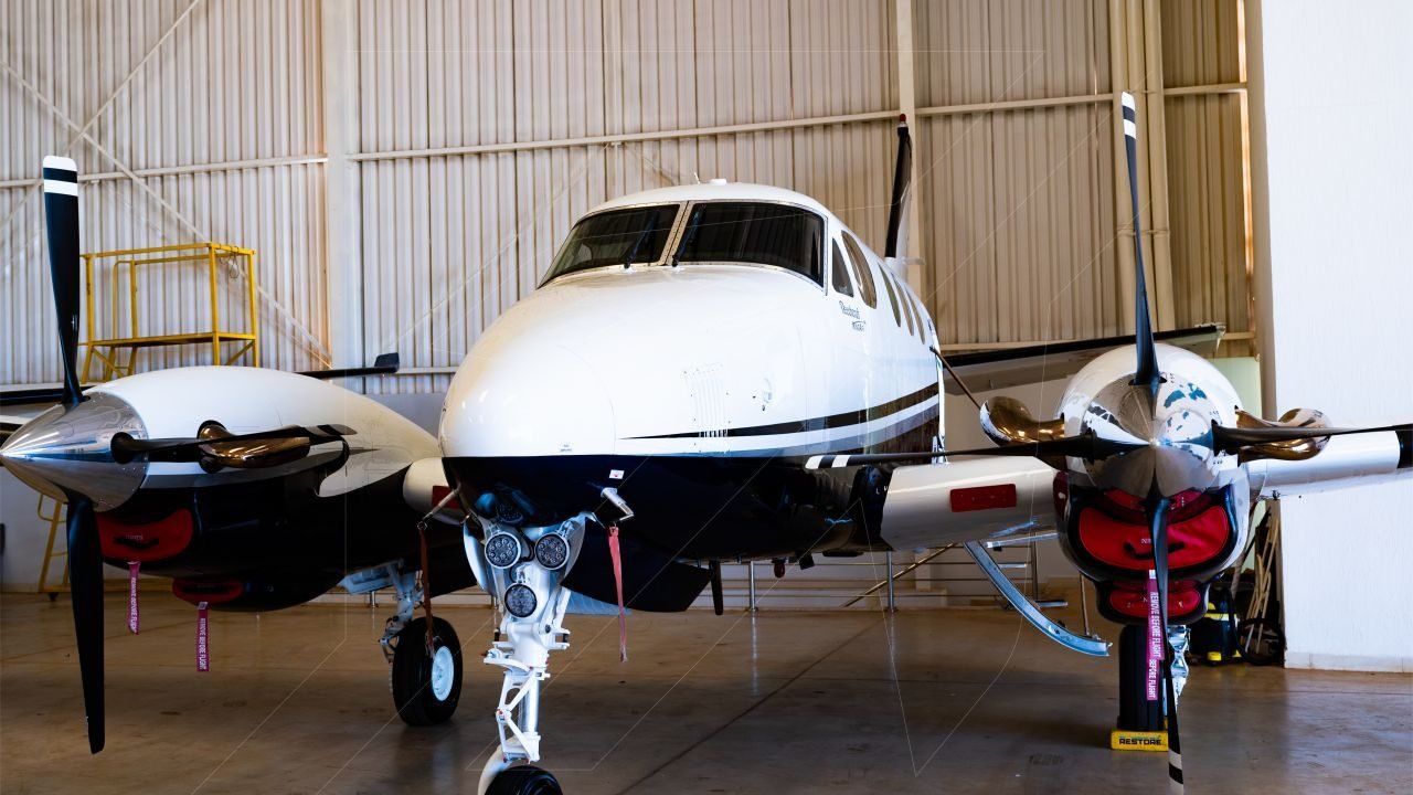 KING AIR C90XP BLACKHAWK 1979