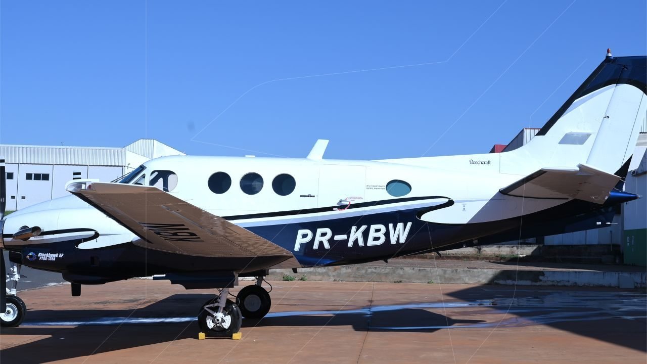 KING AIR C90XP BLACKHAWK 1979