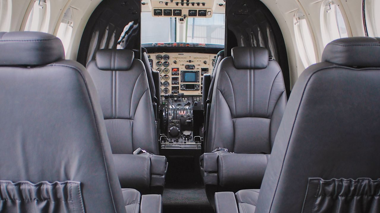 BEECHCRAFT KING AIR C90B 1997 BEECHCRAFT KING AIR C90B 1997