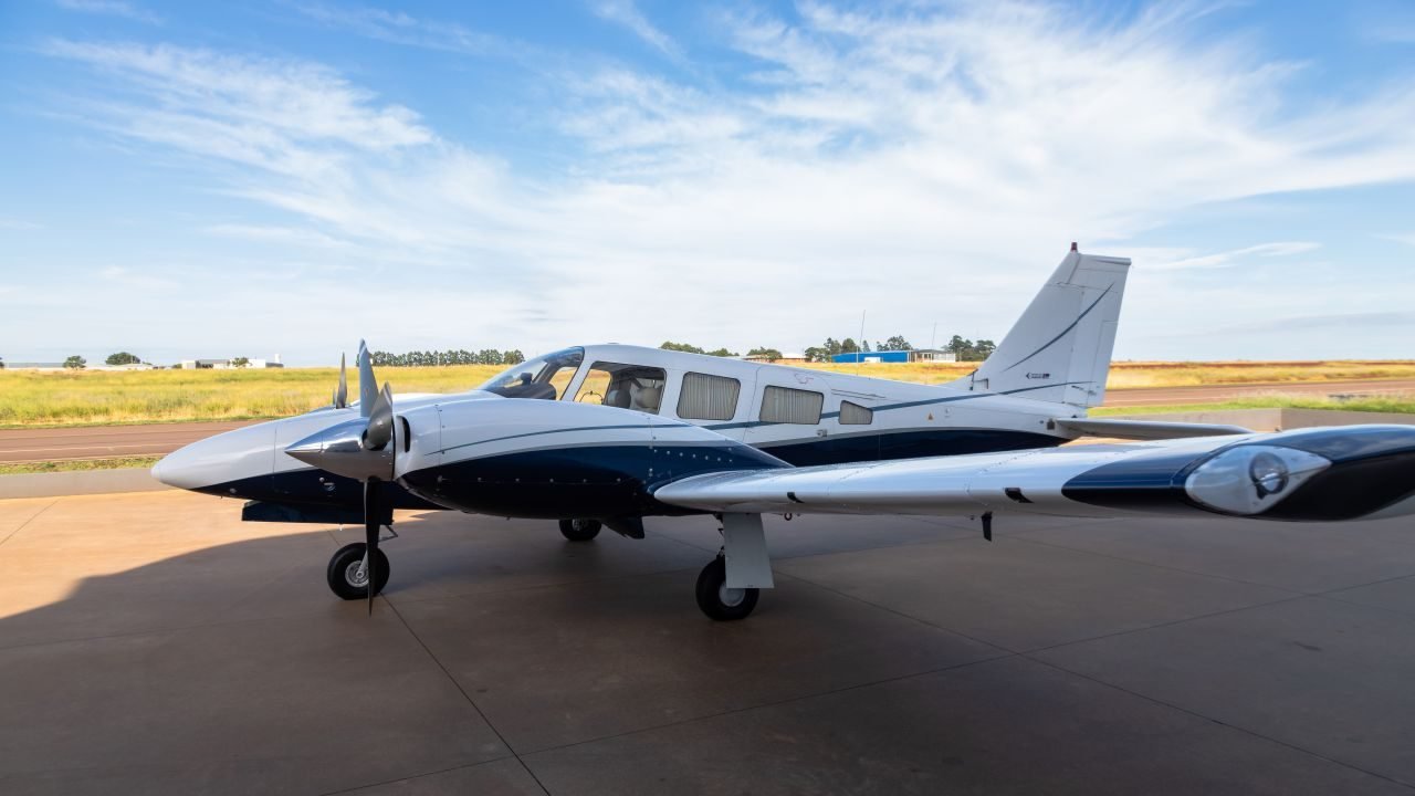 EMBRAER EMB-810D III 1991