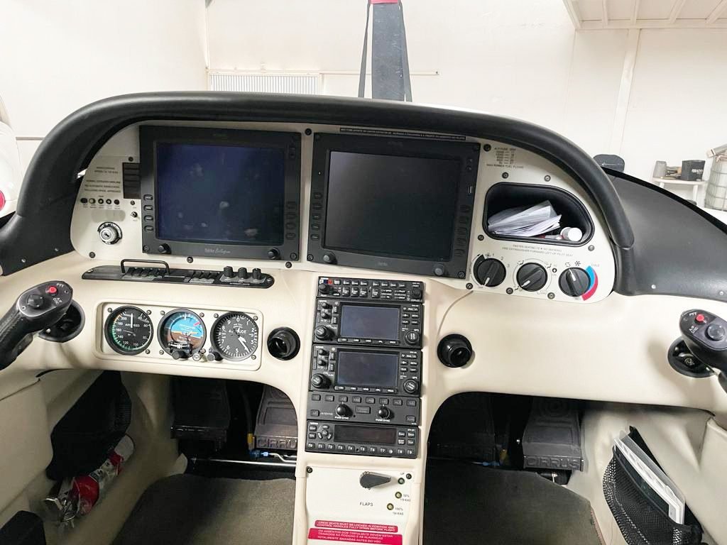 CIRRUS SR22 G2 2007