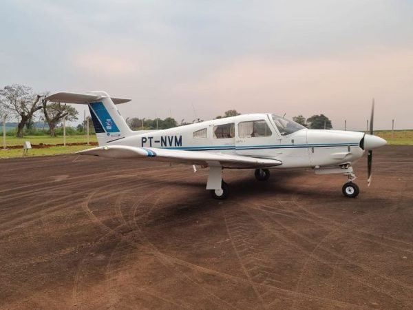 EMBRAER CORISCO ASPIRADO EMB-711T 1980