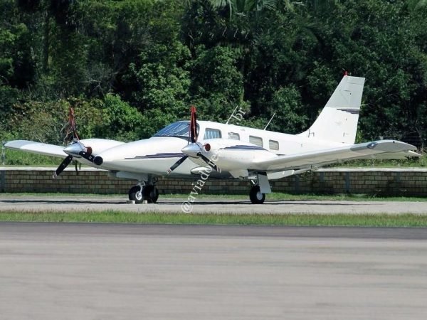 PIPER PA-34-220T SENECA IV 1994