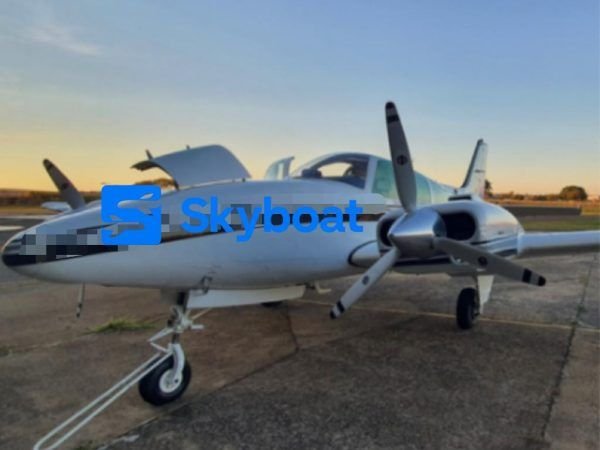 BEECHCRAFT BARON 55 1977