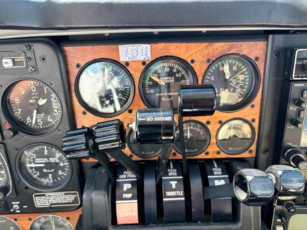 BEECHCRAFT BARON B55 1982 BEECHCRAFT BARON B55 1982