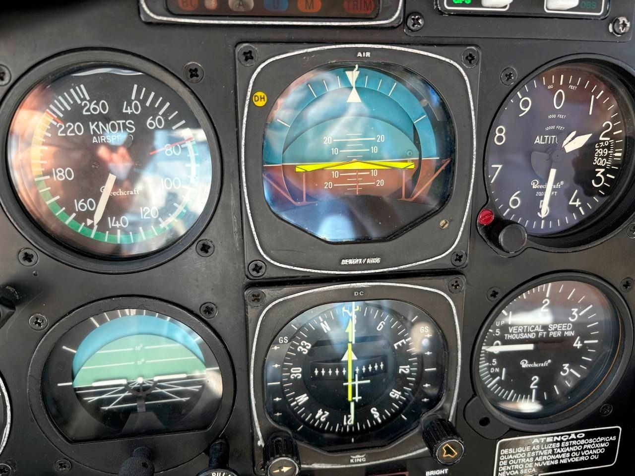 BEECHCRAFT BARON B55 1982 BEECHCRAFT BARON B55 1982