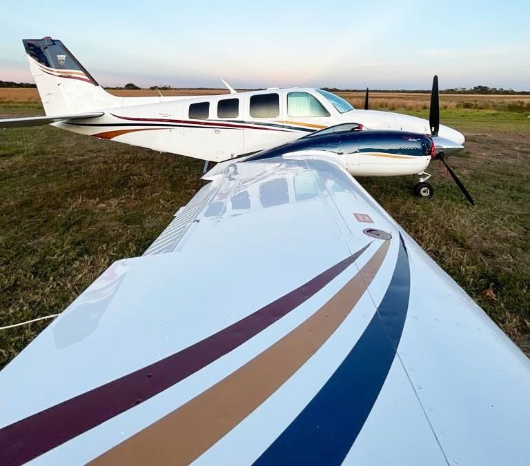 BEECHCRAFT BARON B58 1984 BEECHCRAFT BARON B58 1984
