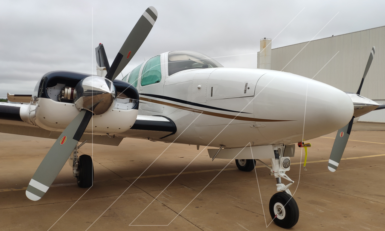 Beechcraft Baron E55 1975 Beechcraft Baron E55 1975