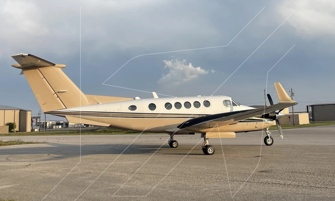 BEECHCRAFT KING AIR B200 2004