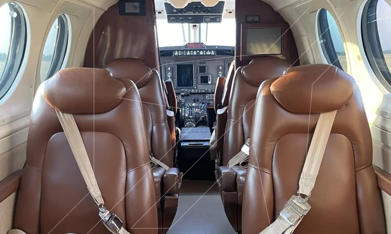 BEECHCRAFT KING AIR B200 2004