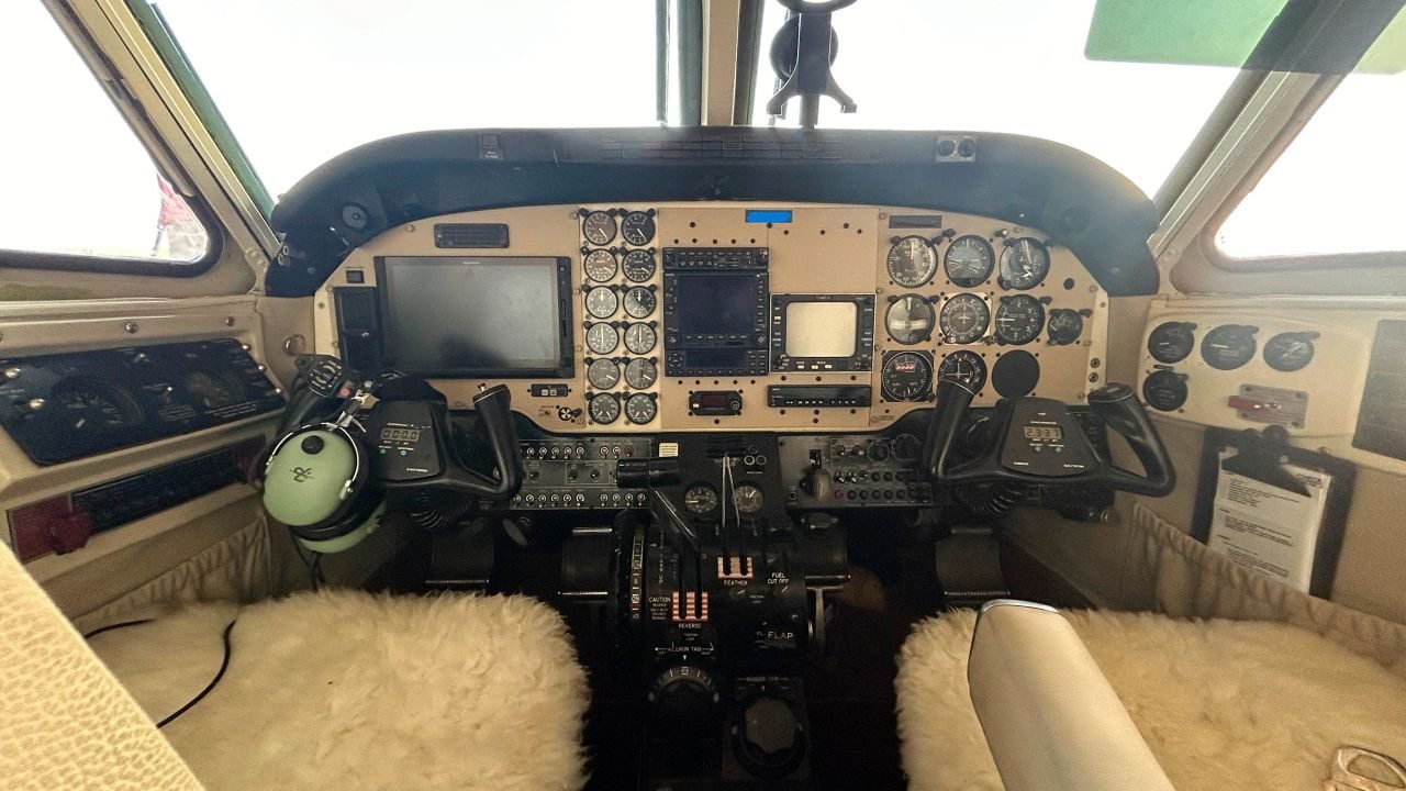BEECHCRAFT KING AIR C90 1982 BEECHCRAFT KING AIR C90 1982