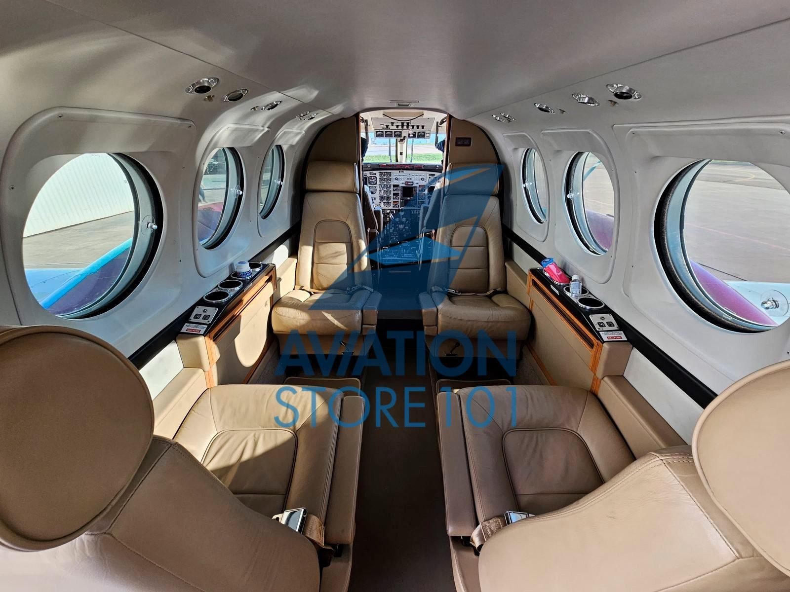 BEECHCRAFT KING AIR C90B 1993 BEECHCRAFT KING AIR C90B 1993