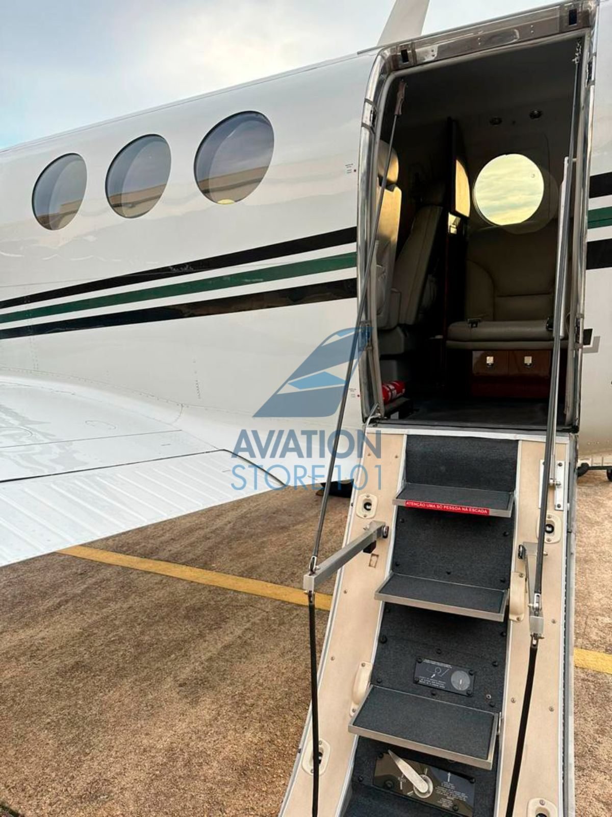 BEECHCRAFT KING AIR C90GTX 2012 BEECHCRAFT KING AIR C90GTX 2012
