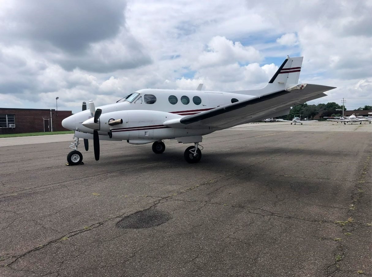 BEECHCRFAT KING AIR E90 1972 BEECHCRFAT KING AIR E90 1972