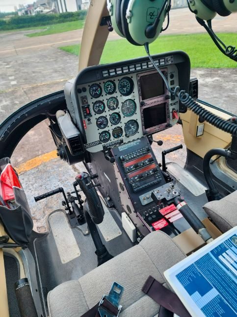 BELL 206B JET RANGER III 2004 BELL 206B JET RANGER III 2004