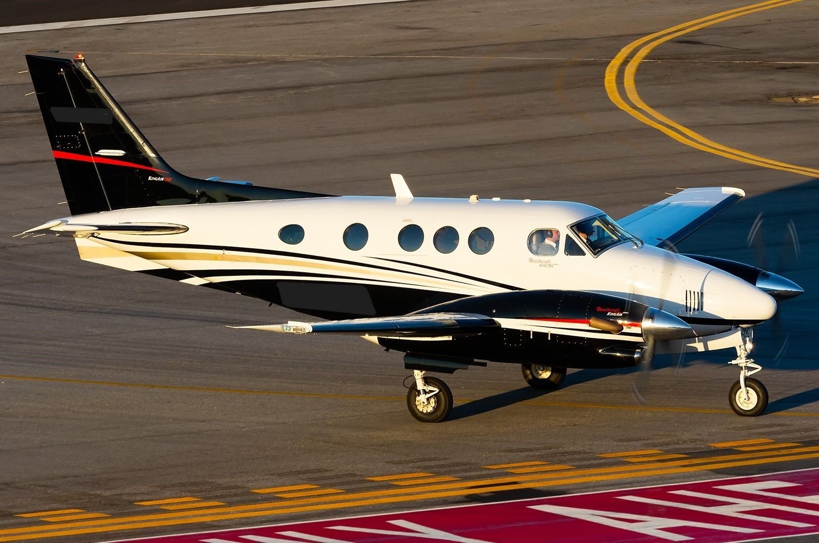 BEECHCRAFT KING AIR C90 GT 2006